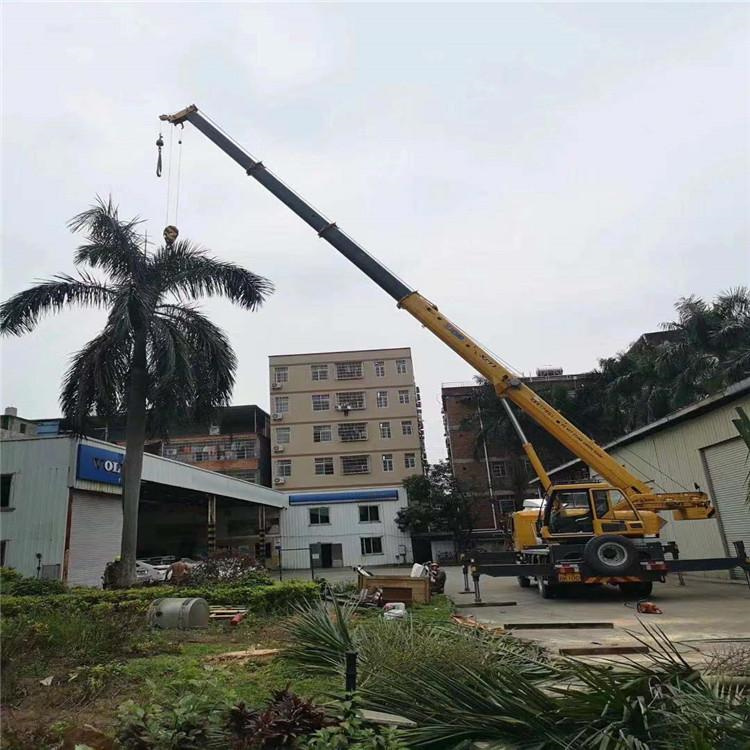 城中12吨吊车出租一天的收费标准是什么