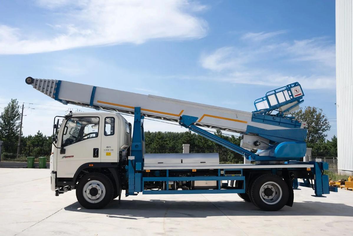 城中云梯上料车租赁费用