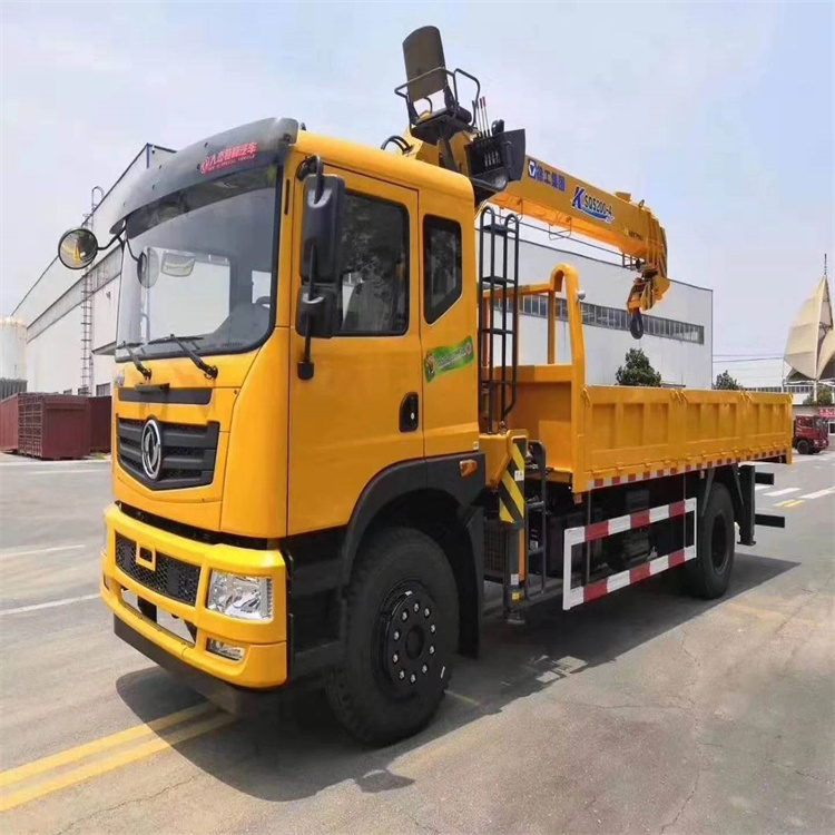 城中附近找一辆随车吊出租