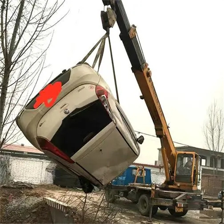 城中随时待命，吊车24小时道路救援服务全解析